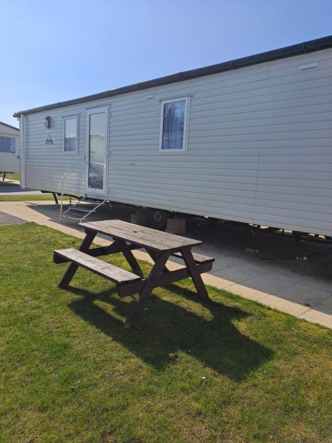 Edwards Holiday Home ブラックプール エクステリア 写真